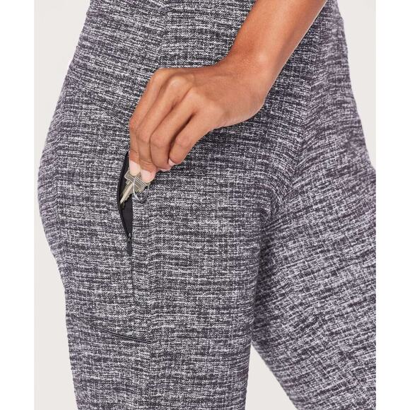 Lululemon Run On Jogger 28" SIZE 4 Ringspun Denim Black White Sweat Pants - Picture 3 of 12